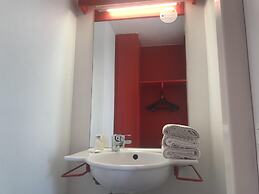 Premiere Classe Avignon Courtine