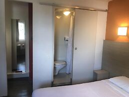 Premiere Classe Avignon Courtine