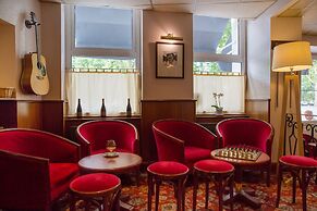 Brit Hotel Chinon le Lion d'Or