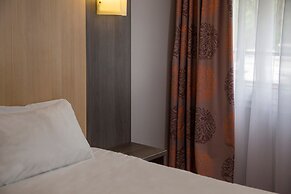 Brit Hotel Chinon le Lion d'Or