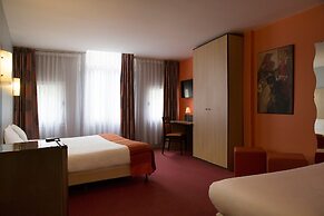 Brit Hotel Chinon le Lion d'Or