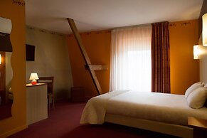 Brit Hotel Chinon le Lion d'Or