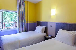 Brit Hotel Chinon le Lion d'Or