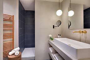 Artemisia Montmartre