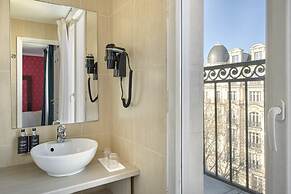 The Playce Hotel & Bar by Happyculture