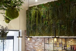 The Playce Hotel & Bar by Happyculture