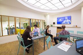 The Playce Hotel & Bar by Happyculture