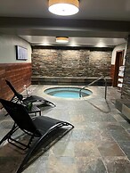 The Mammoth Creek Inn