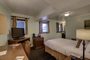 The Mammoth Creek Inn