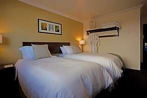 The Mammoth Creek Inn