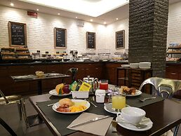 La Meridiana Bleisure Hotel