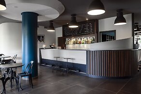 La Meridiana Bleisure Hotel