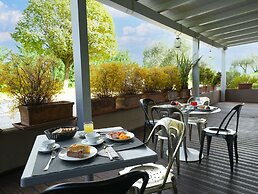 La Meridiana Bleisure Hotel