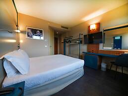 La Meridiana Bleisure Hotel