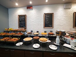 La Meridiana Bleisure Hotel