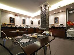 La Meridiana Bleisure Hotel