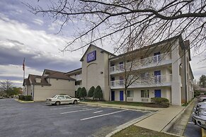 InTown Suites Extended Stay Greensboro NC - Lanada Rd