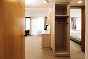 Kongresshotel Potsdam am Templiner See