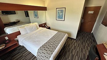Microtel Inn & Suites by Wyndham Miami