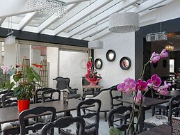 Hotel Le Chantereigne