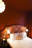 Hôtel Boris V. by Happyculture