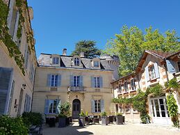 Hôtel Restaurant - Chateau de Lalande