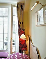 Hôtel Suites Unic Renoir Saint Germain