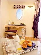 Hôtel Suites Unic Renoir Saint Germain