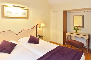 Hôtel Suites Unic Renoir Saint Germain