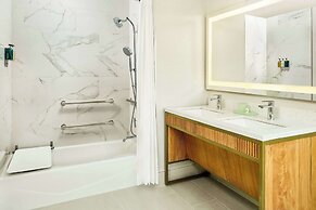 Faro Blanco Resort & Yacht Club Marathon, Curio by Hilton