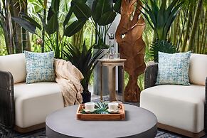 Faro Blanco Resort Marathon Florida Keys, Curio by Hilton