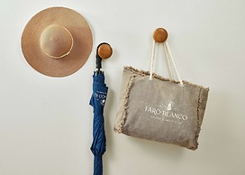 Faro Blanco Resort & Yacht Club Marathon, Curio by Hilton