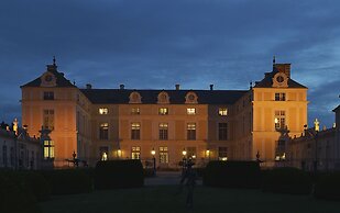 Chateau Colbert
