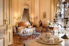 Chateau Colbert