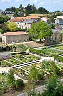 Chateau Colbert