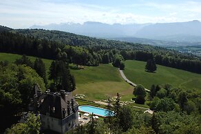Château des Avenieres