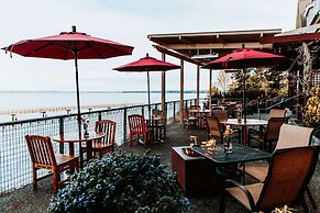 Chrysalis Inn & Spa Bellingham, Curio Collection by Hilton