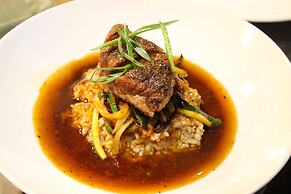 Chrysalis Inn & Spa Bellingham, Curio Collection by Hilton