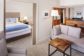 Chrysalis Inn & Spa Bellingham, Curio Collection by Hilton