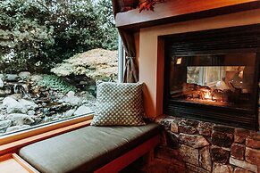 Chrysalis Inn & Spa Bellingham, Curio Collection by Hilton