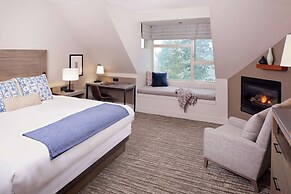 Chrysalis Inn & Spa Bellingham, Curio Collection by Hilton