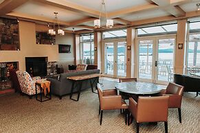 Chrysalis Inn & Spa Bellingham, Curio Collection by Hilton