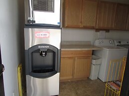 Douglas Inn & Suites