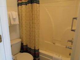 Douglas Inn & Suites