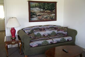 Douglas Inn & Suites