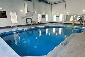 Super 8 by Wyndham Medicine Hat AB