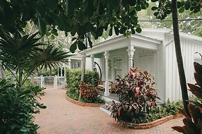 Lighthouse Hotel - Key West Historic Inns