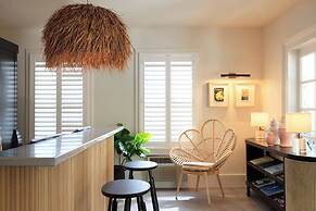 Lighthouse Hotel - Key West Historic Inns