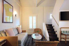 Lighthouse Hotel - Key West Historic Inns