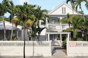 Lighthouse Hotel - Key West Historic Inns